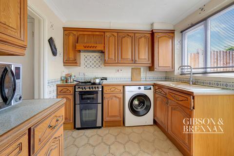 3 bedroom terraced house for sale, Shepeshall, Basildon, SS15