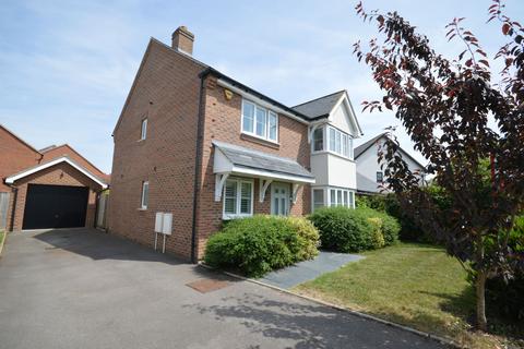 4 bedroom detached house for sale, Waring Crescent, Aylesbury HP22