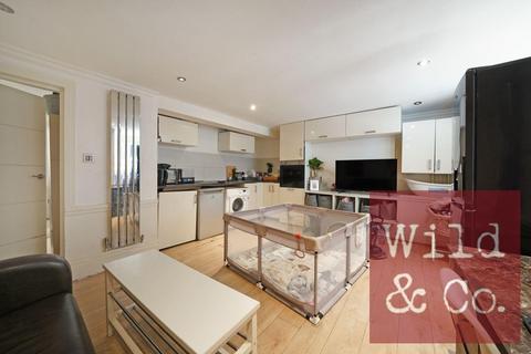 1 bedroom flat for sale, Powerscroft Road, Lower Clapton