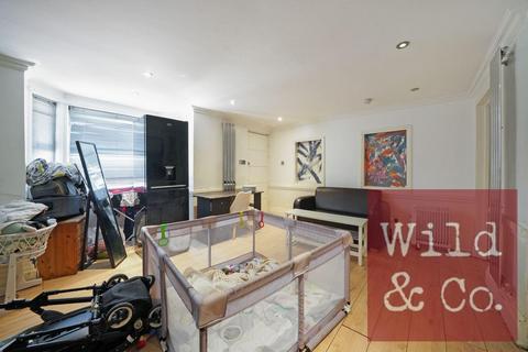 1 bedroom flat for sale, Powerscroft Road, Lower Clapton