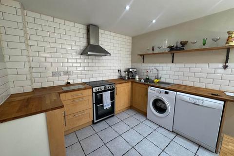 3 bedroom detached house to rent, Widgeon Grove, Wolverhampton WV10