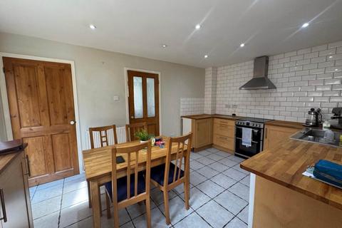 3 bedroom detached house to rent, Widgeon Grove, Wolverhampton WV10