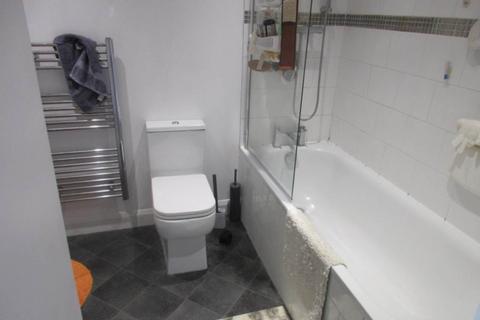 2 bedroom apartment for sale, High Street, Southend On Sea