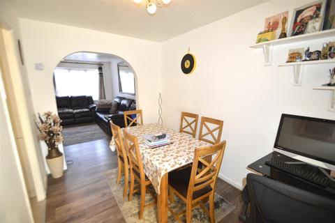 3 bedroom terraced house for sale, Cories Close, Dagenham