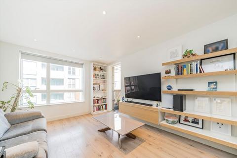 1 bedroom flat for sale, High Street, London N8