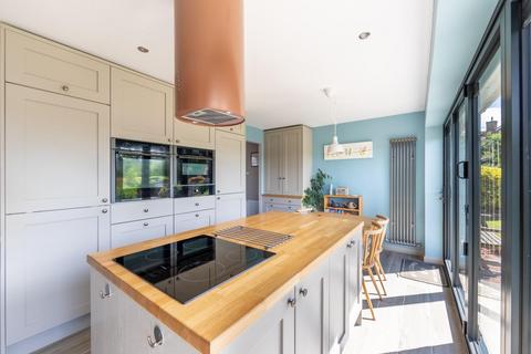 2 Cragside, Corbridge, NE45 5EU