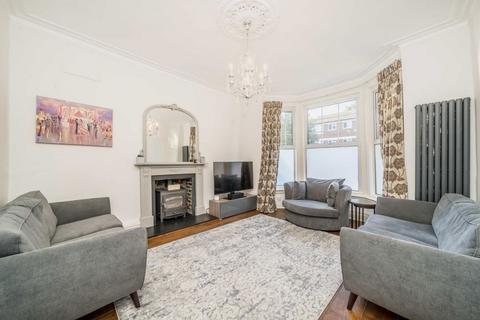 31 Witham Road, Isleworth, TW7 4AJ