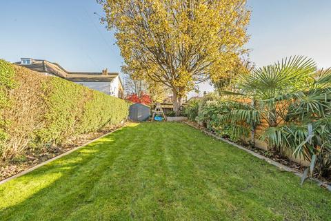 31 Witham Road, Isleworth, TW7 4AJ