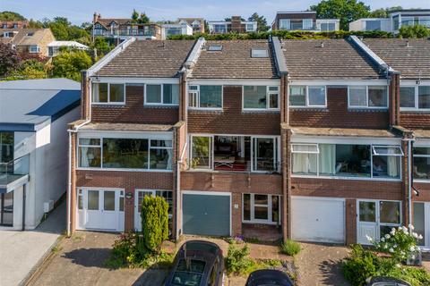 Cliff Road, Cowes PO31