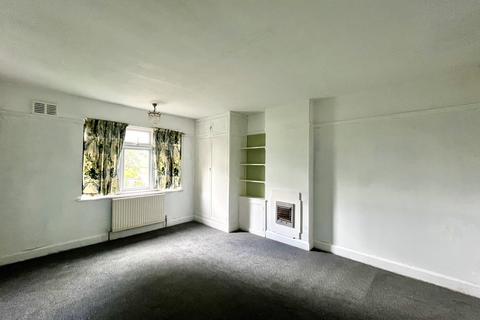 26 Elmcroft Drive, Chessington, KT9 1DU