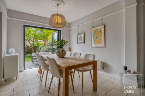 undefined, Vicars Moor Lane, London, N21