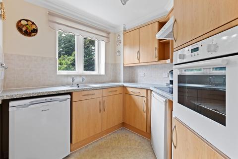 1 bedroom flat for sale, Massetts Road, Horley RH6