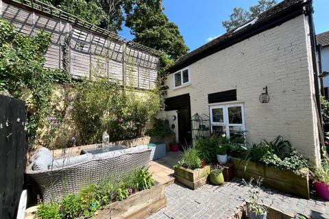 undefined, Station Road, Bedford