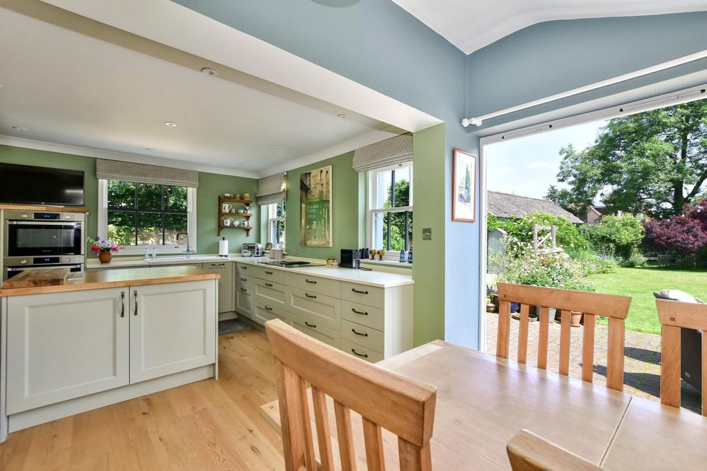 Kitchen-Breakfast Room