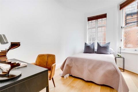3 bedroom flat to rent, Portman Mansions, London W1U
