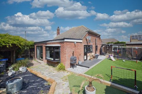 3 bedroom bungalow for sale, Greenhill Gardens, Minster, Ramsgate, Kent, CT12