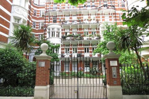 3 bedroom apartment to rent, Fitzjames Avenue, West Kensington, W14