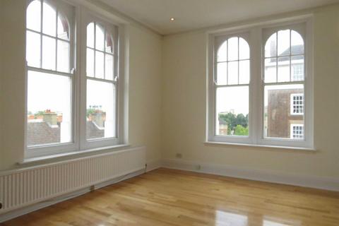 3 bedroom apartment to rent, Fitzjames Avenue, West Kensington, W14