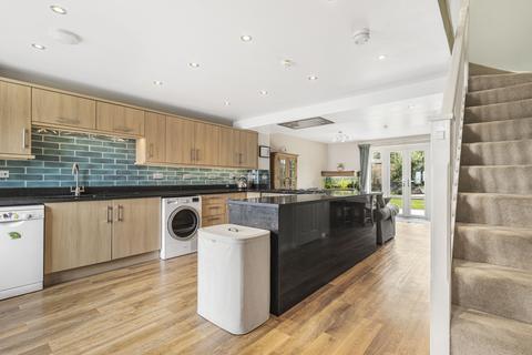 10 Brace Dein, Cambourne, Cambridge, CB23 6HT
