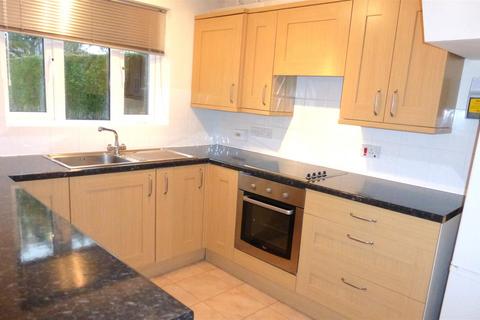 3 bedroom mews to rent, Ridgway Gardens, Lymm