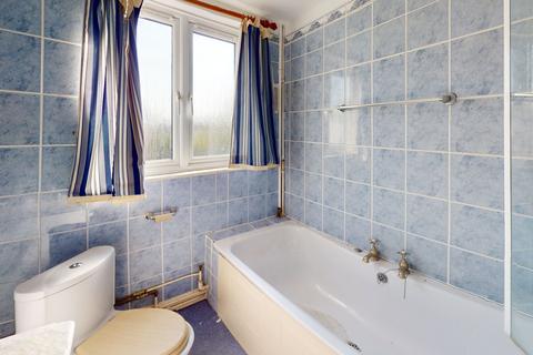 6 Broadview Road, London, SW16 5AU