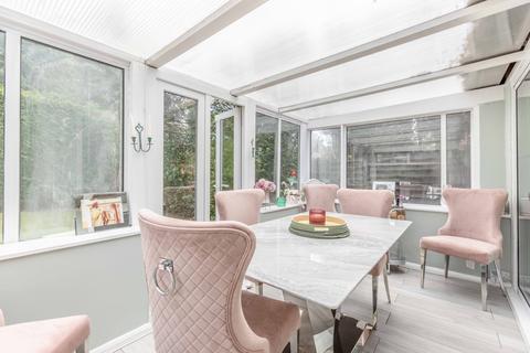 2 bedroom detached bungalow for sale, Denham UB9