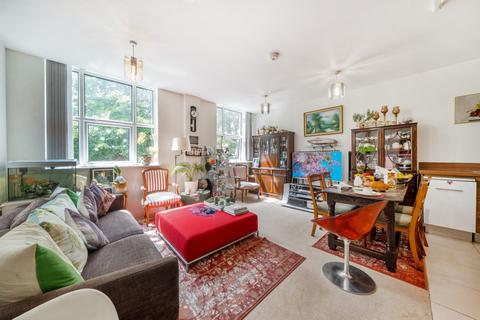 2 bedroom flat for sale, Bromyard House, Bromyard Avenue, London, W3