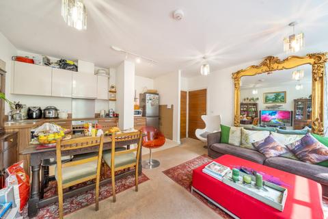 2 bedroom flat for sale, Bromyard House, Bromyard Avenue, London, W3