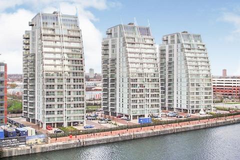 2 bedroom flat for sale, NV Building, Salford, Salford Quays, M50