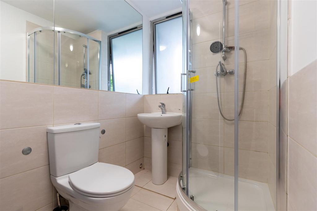 Bathroom (1 of 1).jpg