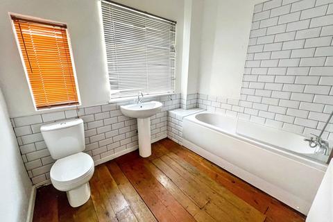 2 bedroom ground floor flat for sale, Donkin Terrace, North Shields, Tyne and Wear, NE30 2HF