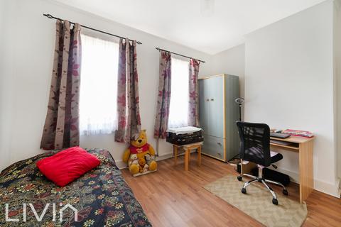 111 Sutherland Road, Croydon, CR0 3QL