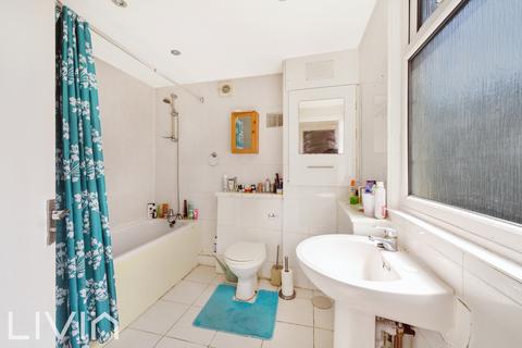 111 Sutherland Road, Croydon, CR0 3QL