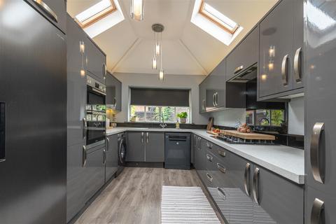 4 bedroom detached house for sale, Barugh Lane, Barugh Green, Barnsley