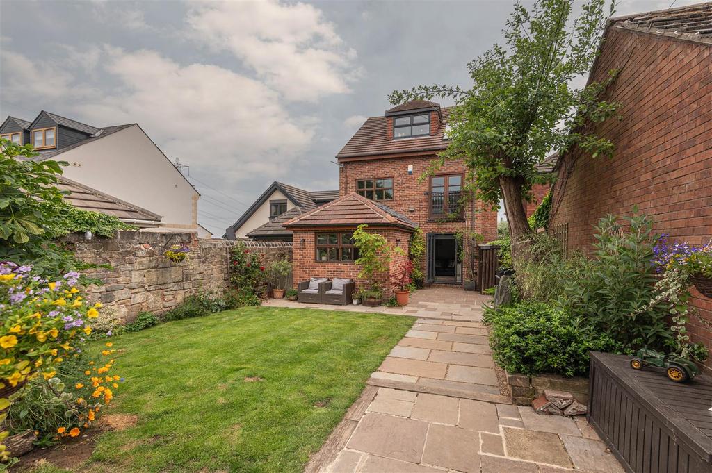 27 - 23 Barugh Lane S75 1 LH.jpg
