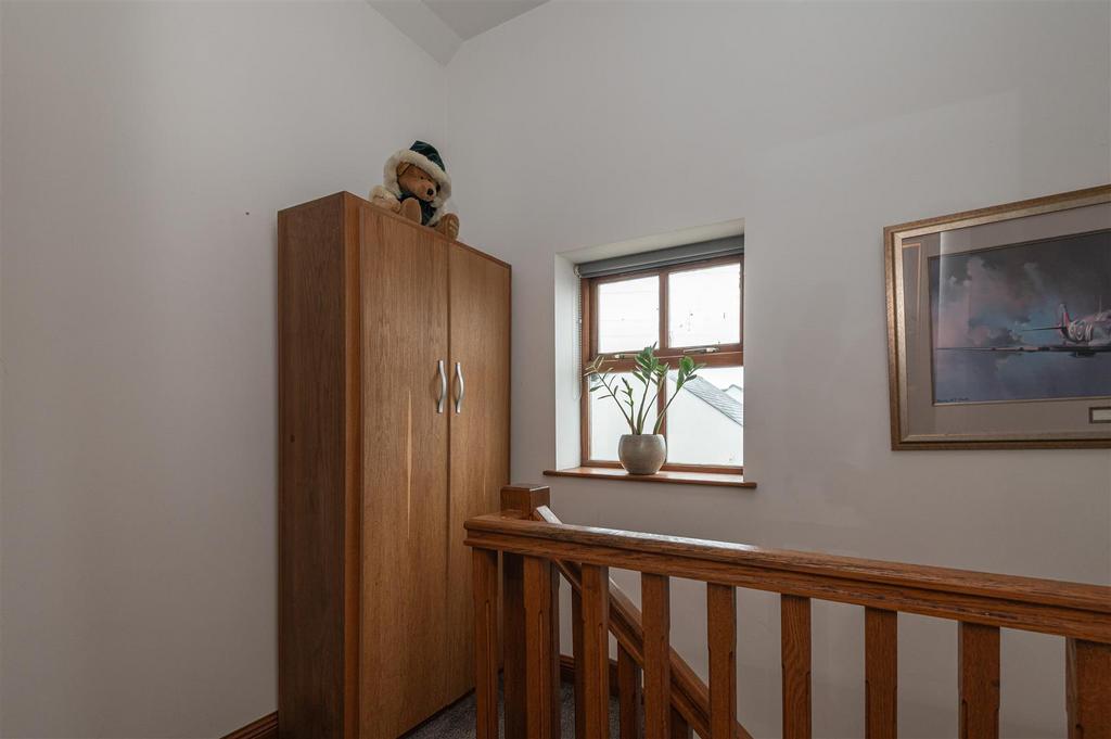 50 - 23 Barugh Lane S75 1 LH.jpg