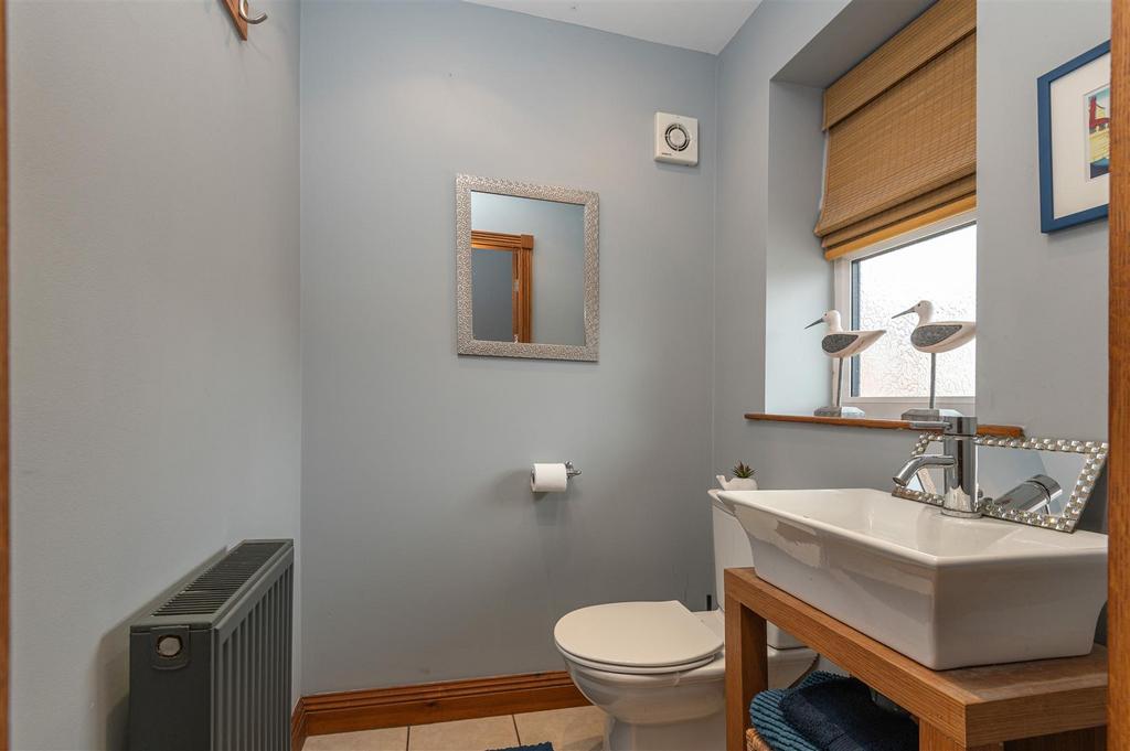 08 - 23 Barugh Lane S75 1 LH.jpg