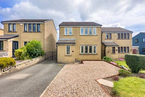 3 bedroom detached house for sale, White Lee Road, Heckmondwike