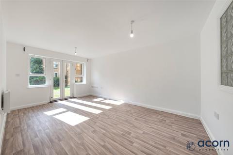 2 bedroom apartment for sale, Geneva Court, London NW9