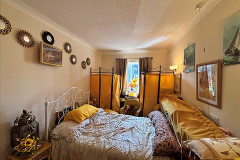 1 bedroom apartment for sale, Homecrest House, Grosvenor Cresent, Scarborough