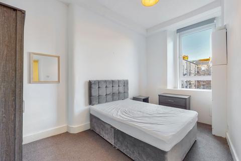 2 bedroom flat to rent, 2/2, 641 Duke Street, Denistoun, G31 1QA