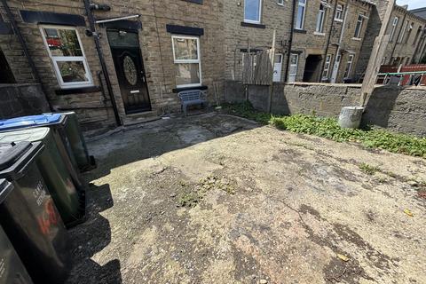 2 bedroom terraced house to rent, Harewood Street,  Bradford, BD3
