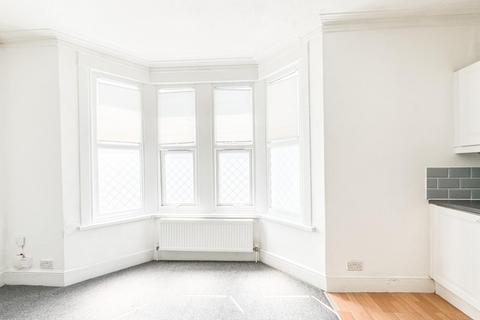 2 bedroom flat for sale, St. Johns Lane, Bedminster, BS3 5AY