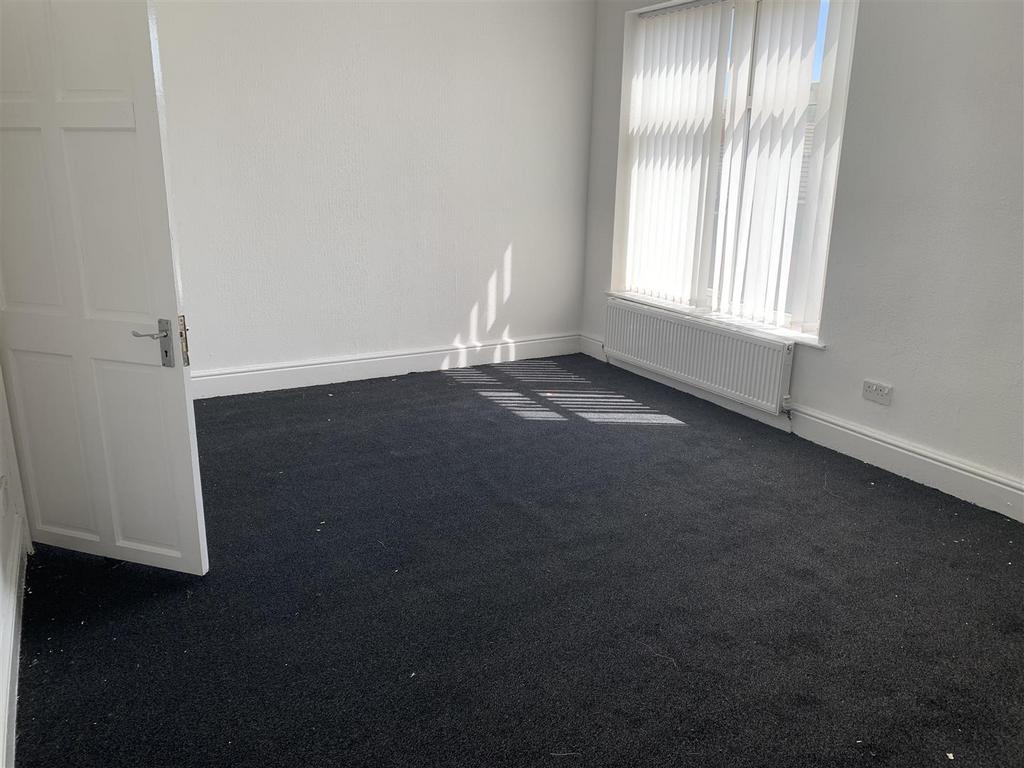 Bedroom 3.jpg