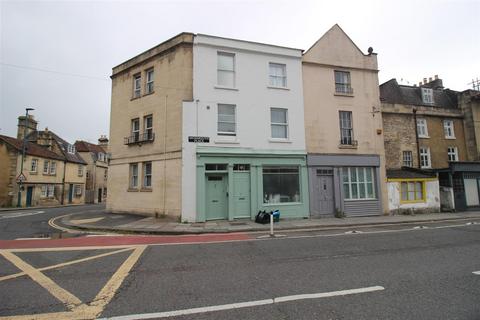 Studio to rent, Monmouth Place, City Centre