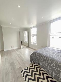 Studio to rent, Green Lanes, N16 9DA