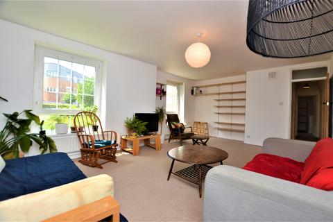 3 bedroom flat to rent, Turnham Road Brockley SE4