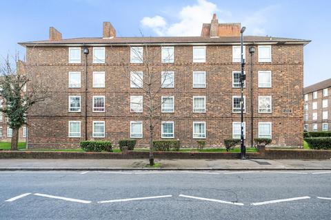 3 bedroom flat to rent, Turnham Road Brockley SE4