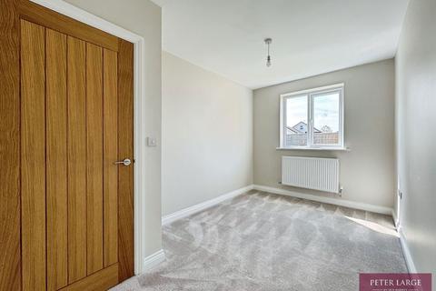 39 Dyserth Road, Rhyl, LL18 4DR