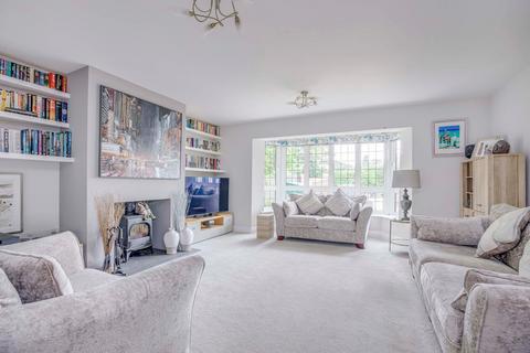 undefined, Bassetsbury Lane, High Wycombe HP11